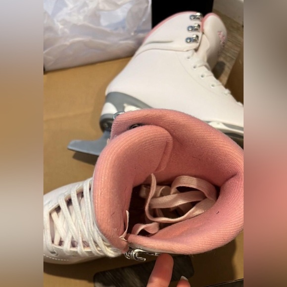 ice skating for kids size 4 NEVER WORN - Picture 4 of 5